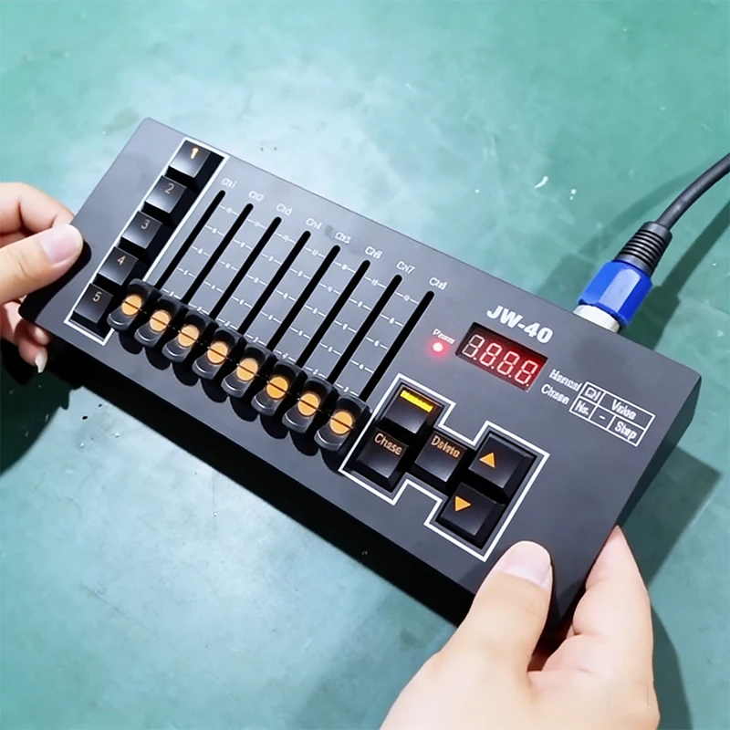 ミニ40チャンネルdmx512充電式コンソールステージdjライトコントローラー、ディスコパブライトコントローラーパネルdmxライトコンソール