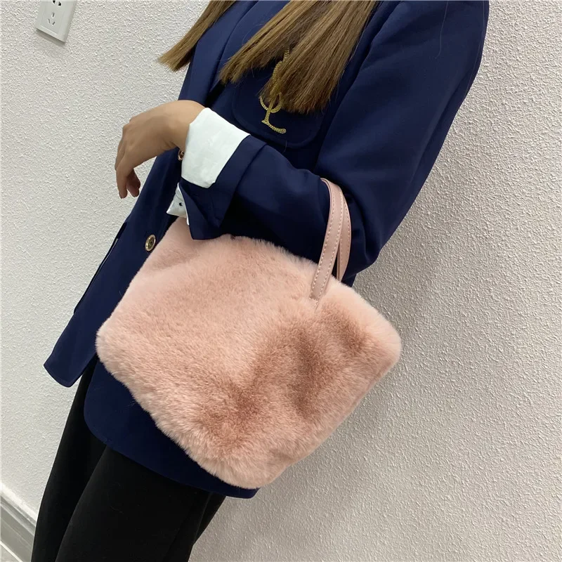 Faux Fur Bags for Women Luxury Designer Ladies Furry Handbags Winter Plush Female Shoulder Bag Small Tote Bag Clutch Solid Color