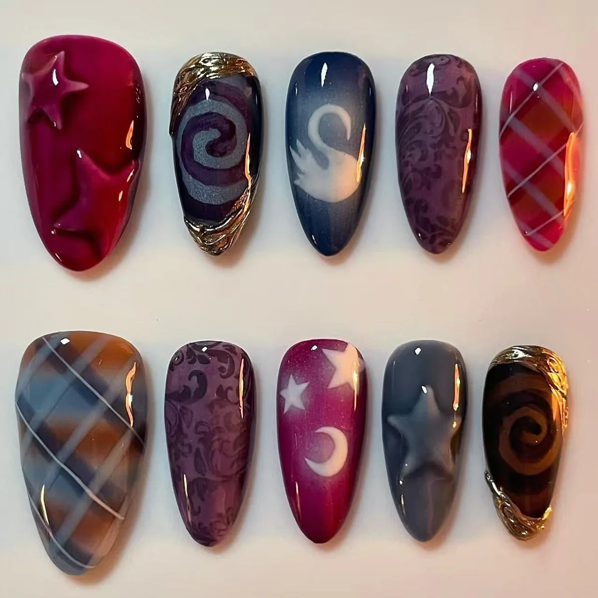 

24PCS Sweet Cool Almond False Nail Set Dark Star Grid Pattern French Fake Nails for Spice Girls Wearable Press on Nails Finished