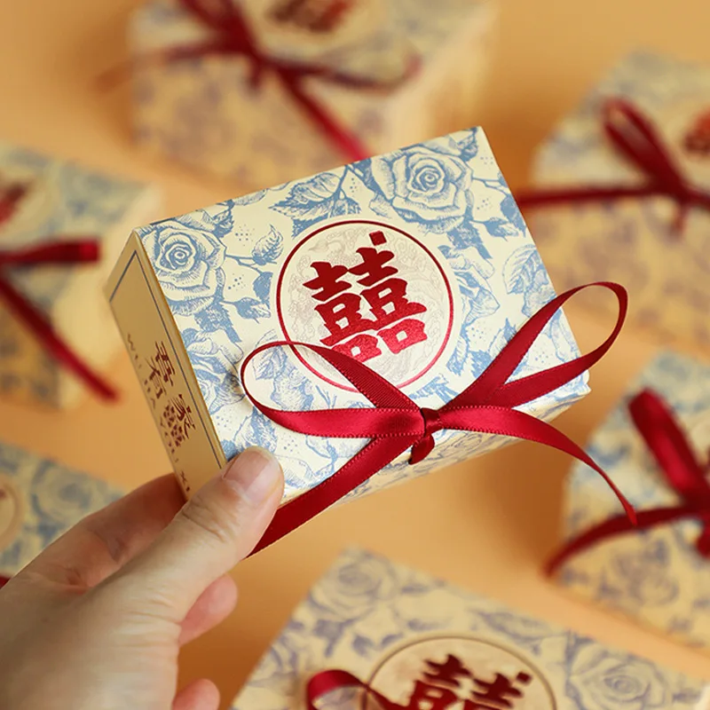 Hộp Quà Cưới Đựng Kẹo Ngọt Thiết Kế Mới 2025 - close-up view