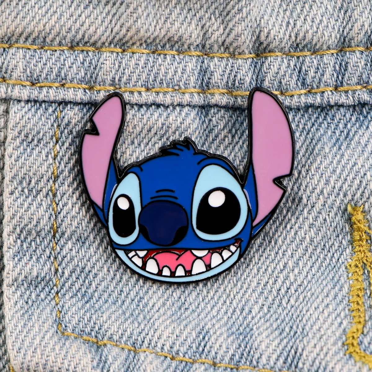 Funny Alien Enamel Pin Cartoon Cute Brooch Pines Lapel Pins Badge on Backpack Clothing Accessories Fashion Jewelry Kids Gift