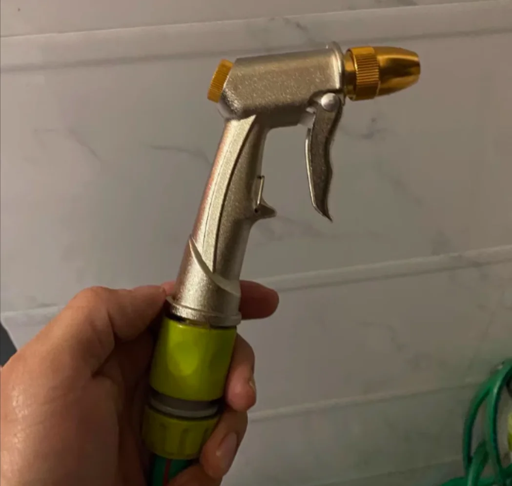 

Watering special vegetable water gun for washing the ground, courtyard and yard water gun