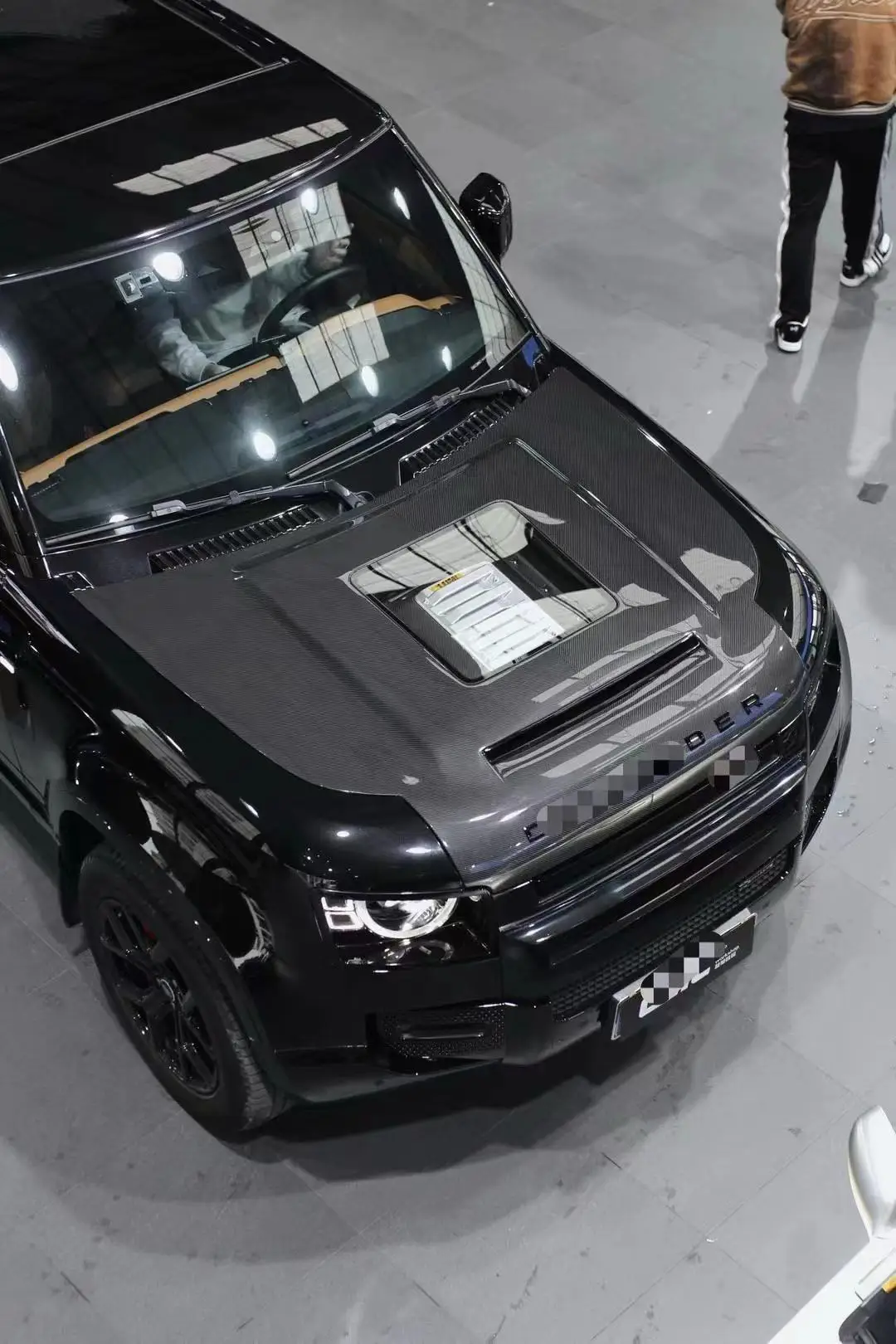 أغطية من ألياف الكربون الجافة لسيارة Land Rover Defender 2020- مع محرك بونيه على الطراز الزجاجي الشفاف #2