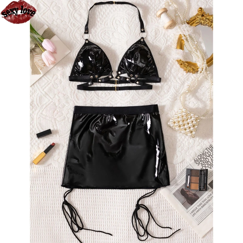 セクシーラブBDSM新商品プレミアムツートンマルチサイズホットスパイシーブライトレザーセクシートライアングルカップブラショートスカートセックスセット