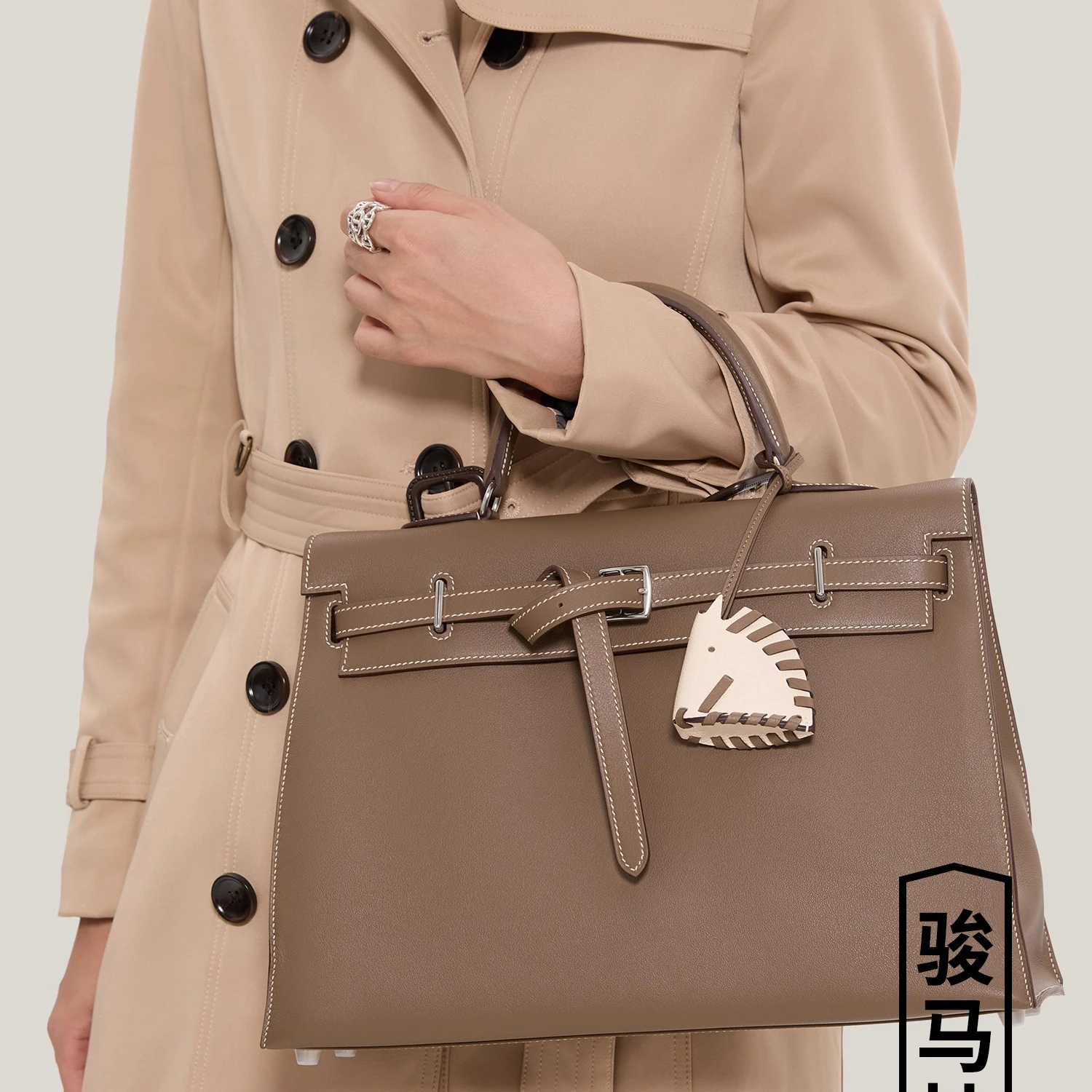 Leather Woven Horse Head Bag Charm for Women Bag Durable Handmade Imported Light Luxury Car Hanging Accessories