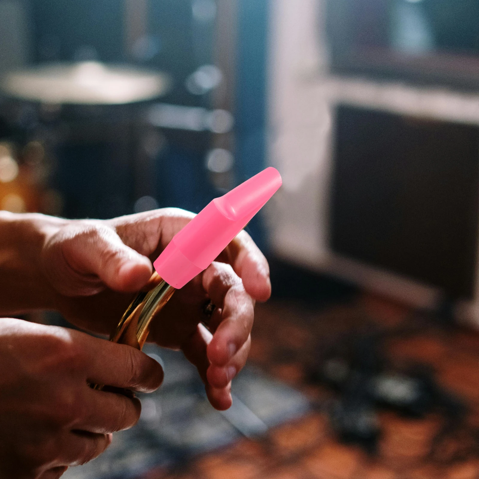 

Alto Saxophone Mouthpiece in Bright Pink Resin Build for Enhanced Sound Projection and Comfortable Fit Ideal for Beginners and