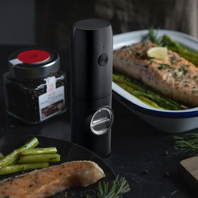USB rechargeable electric pepper grinder with LED light adjustable thickness salt and pepper grinder kitchen cooking tool