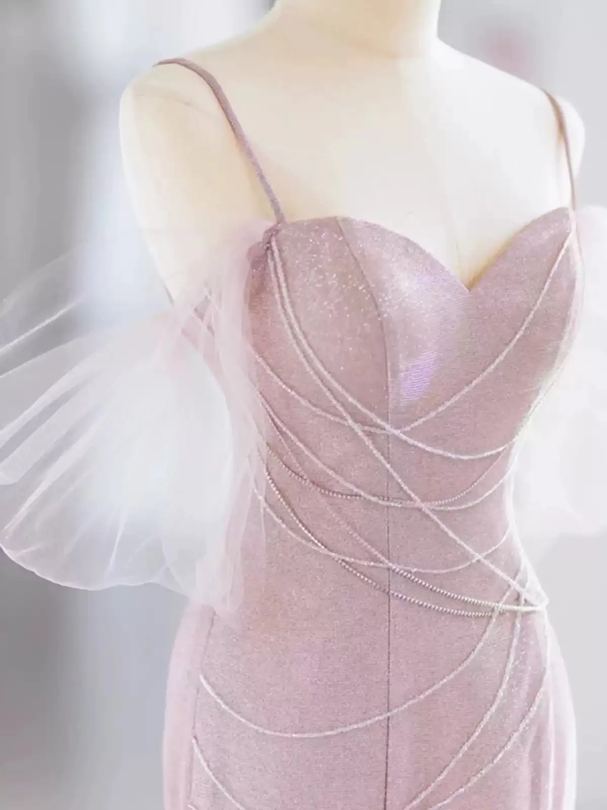 فستان سهرة حورية البحر مثير وردي للحفلات الراقصة فستان سباغيتي سويب تراين للحفلات الراقصة