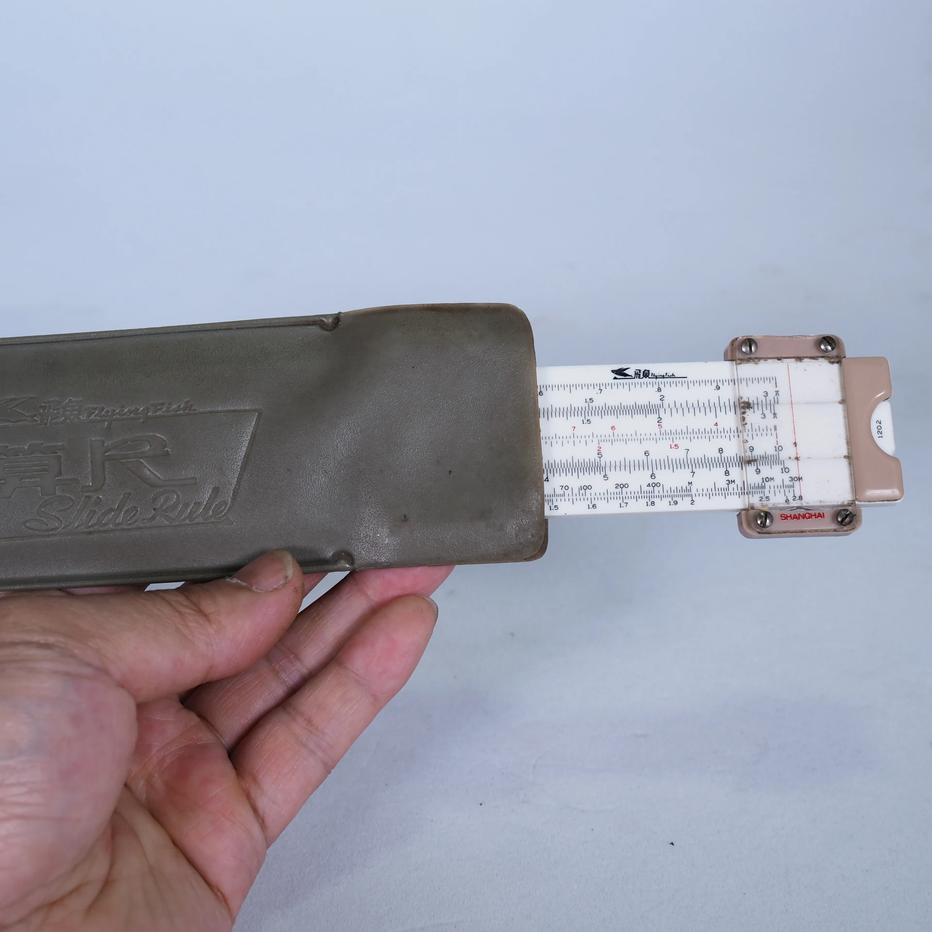 الحنين الأشياء القديمة قاعدة الشريحة اللوغاريتمية 196070s الأشياء القديمة الفولكلور حلية آلة حاسبة