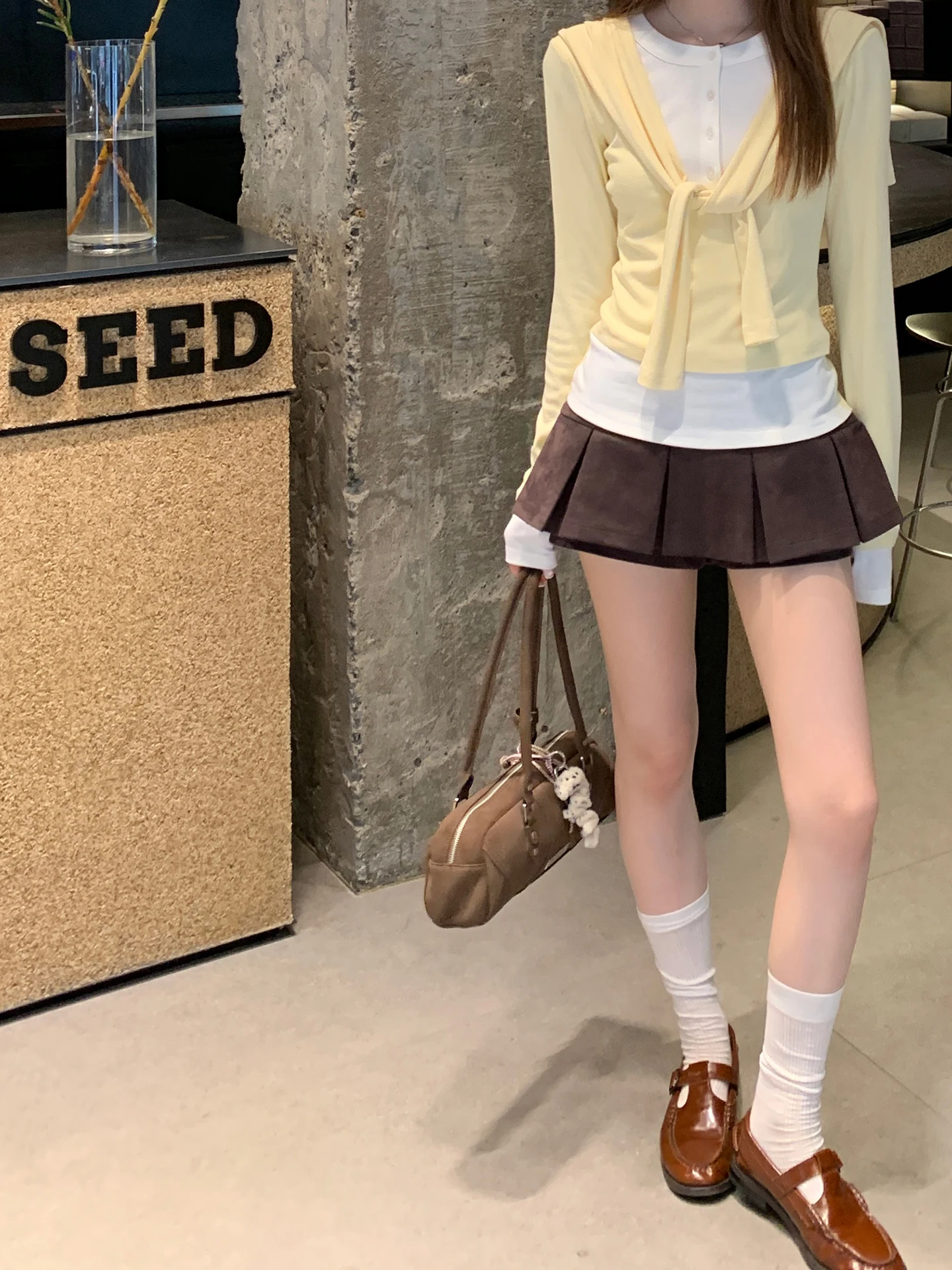 

Коричневая юбка-трапеция. Женские модные плиссированные юбки f-длины. Весенне-осенний сезон. Низкая талия. Полиэфирное волокно.