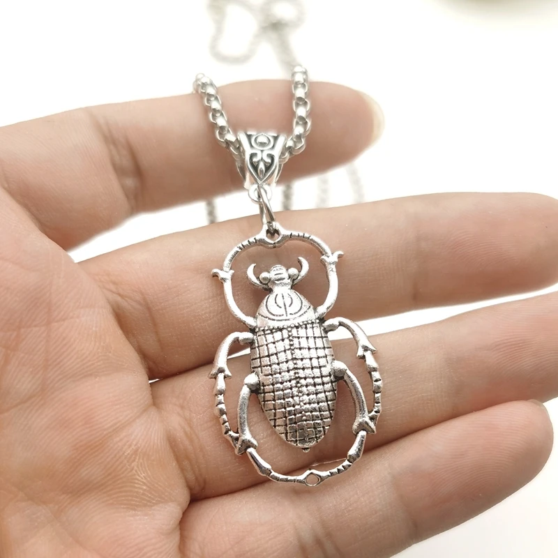 2022 New Delicacy Giant Silver Colour Scarab Beetle Necklace Insect Jewelry Fashion Exaggerate Nature Big Charm Women Men Gift