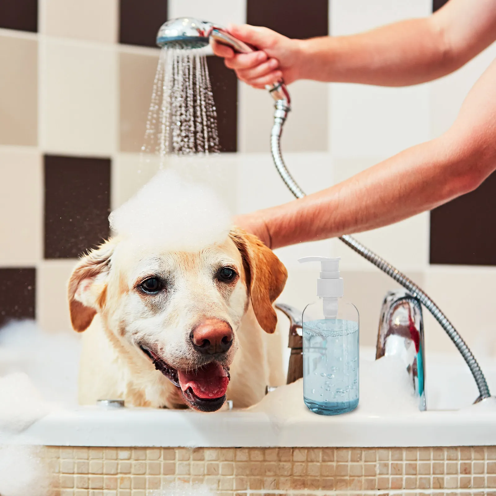 

Набор из 5 флаконов-дозаторов для жидкостей с помпой, пустые многоразовые пластиковые контейнеры для лосьона, шампуня, дозаторы для жидкого мыла для ванной комнаты