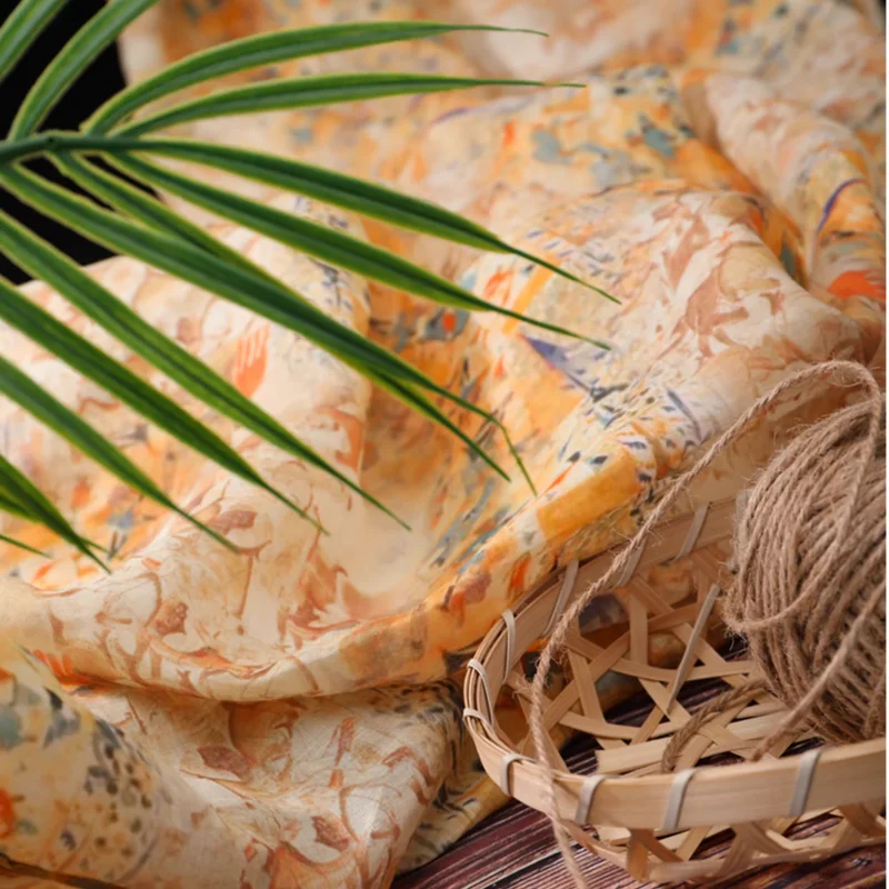 

50×138 cm printed pure ramie fabric, suitable for making breathable summer clothing such as shirts, dresses, and cheongsams.