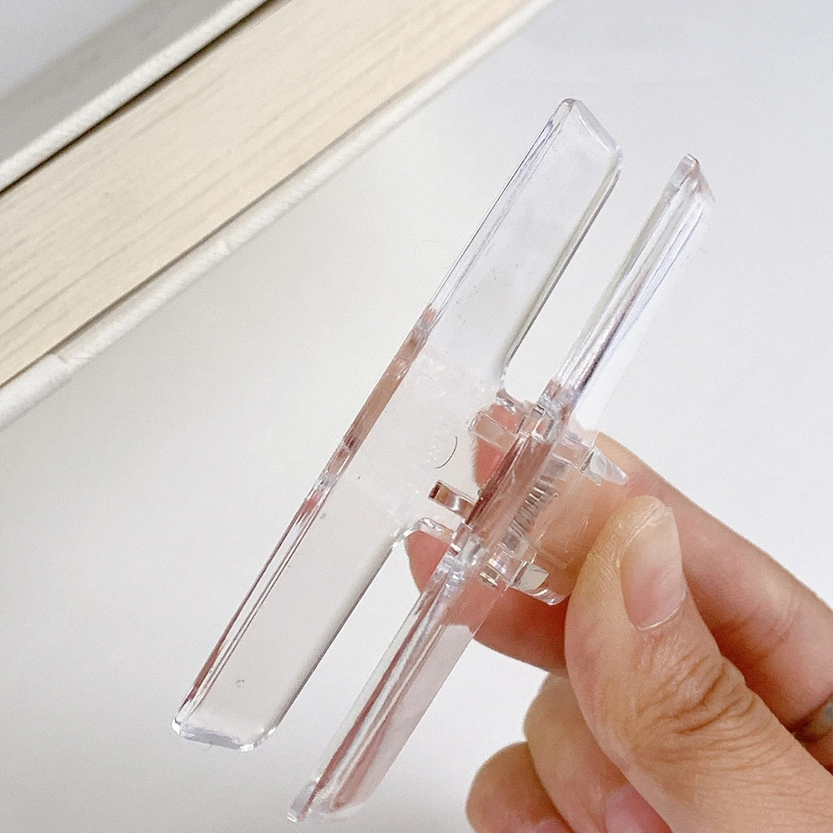 4pcs Transparent Clips Set Acrylic Material Jelly Color Style Holder Clamp for Document Office School Household A7454