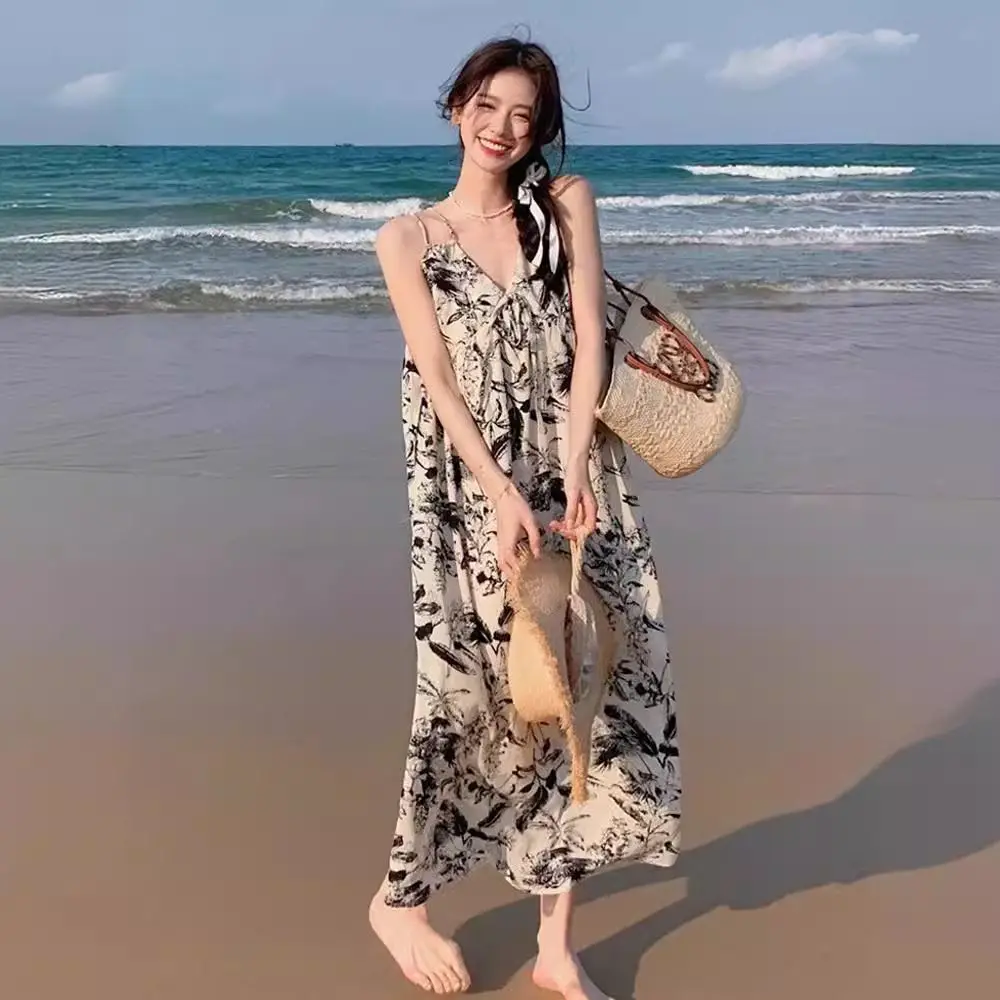 

2024 Summer Ink Painting Floral Camis Dress for Women French Niche Loose Gentle Knee-length Dress Suitable for Beach Vacation