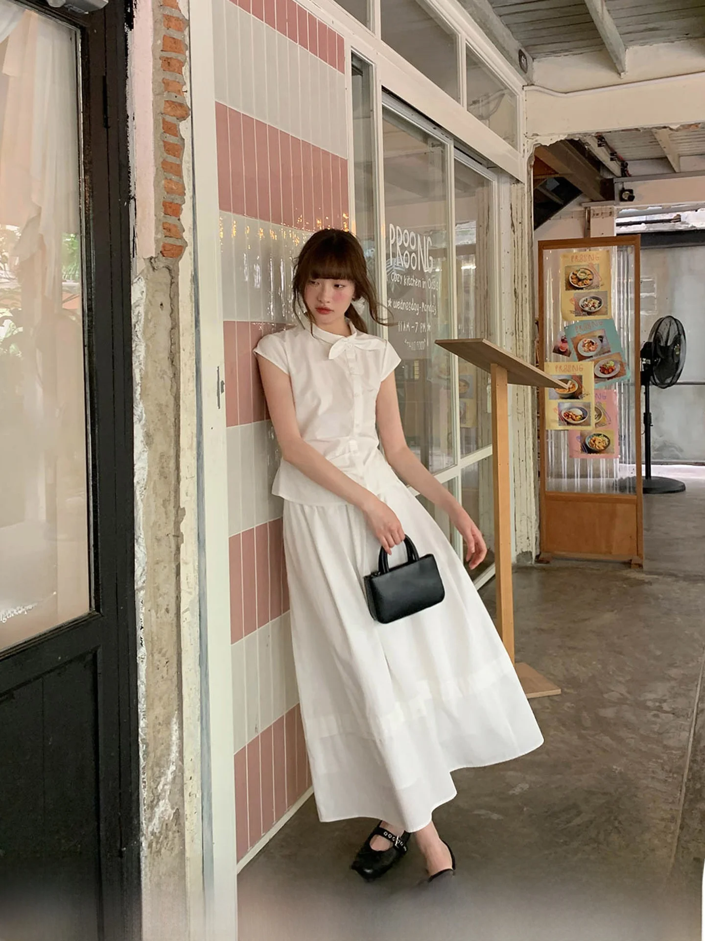 

Hello White Pleated Sleeve Cover Top Half Skirt Two-Piece Set Women Summer Elegant Fashionable Ensemble Casual Wear