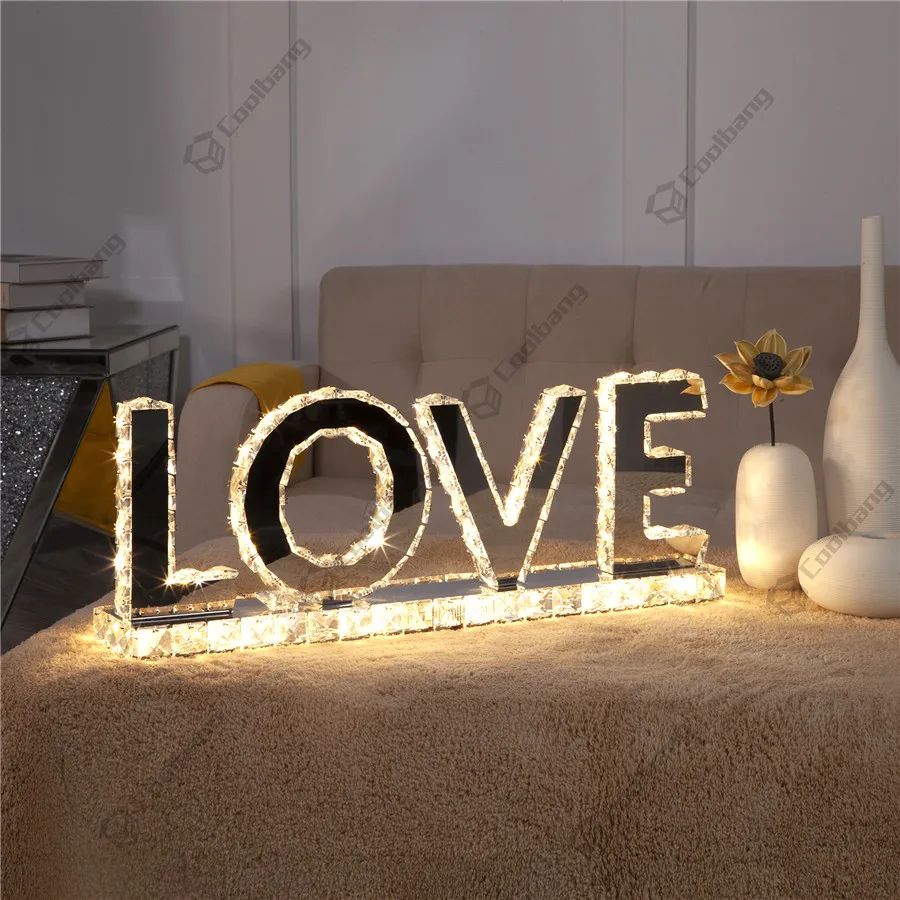 

Hot Sale Modern Home Furniture Sparkling Crystal LED Light Table LOVE Decoration