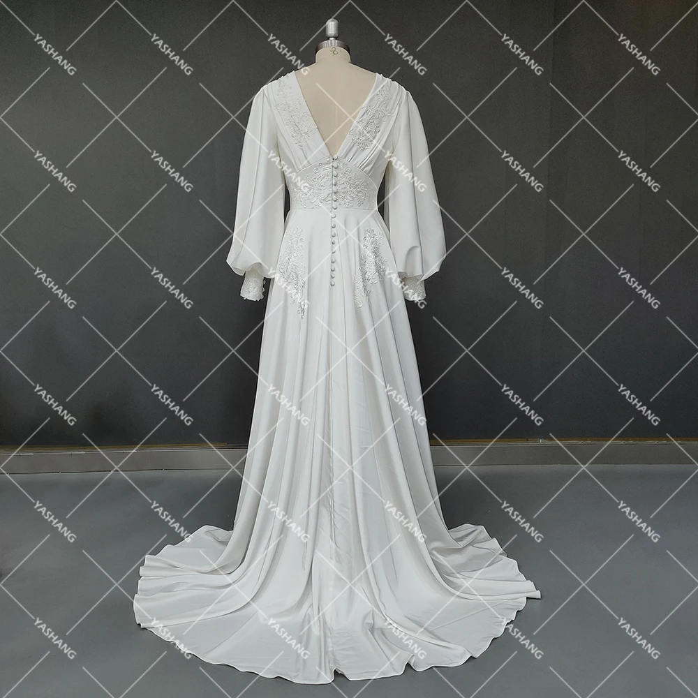 Robe de Mariée Musulmane en Satin à Manches sulf, Ligne A, Col Rond, Appliques Noires, Brillantes, lèvent aniques, Dos aux, Patients, Quelle que soit