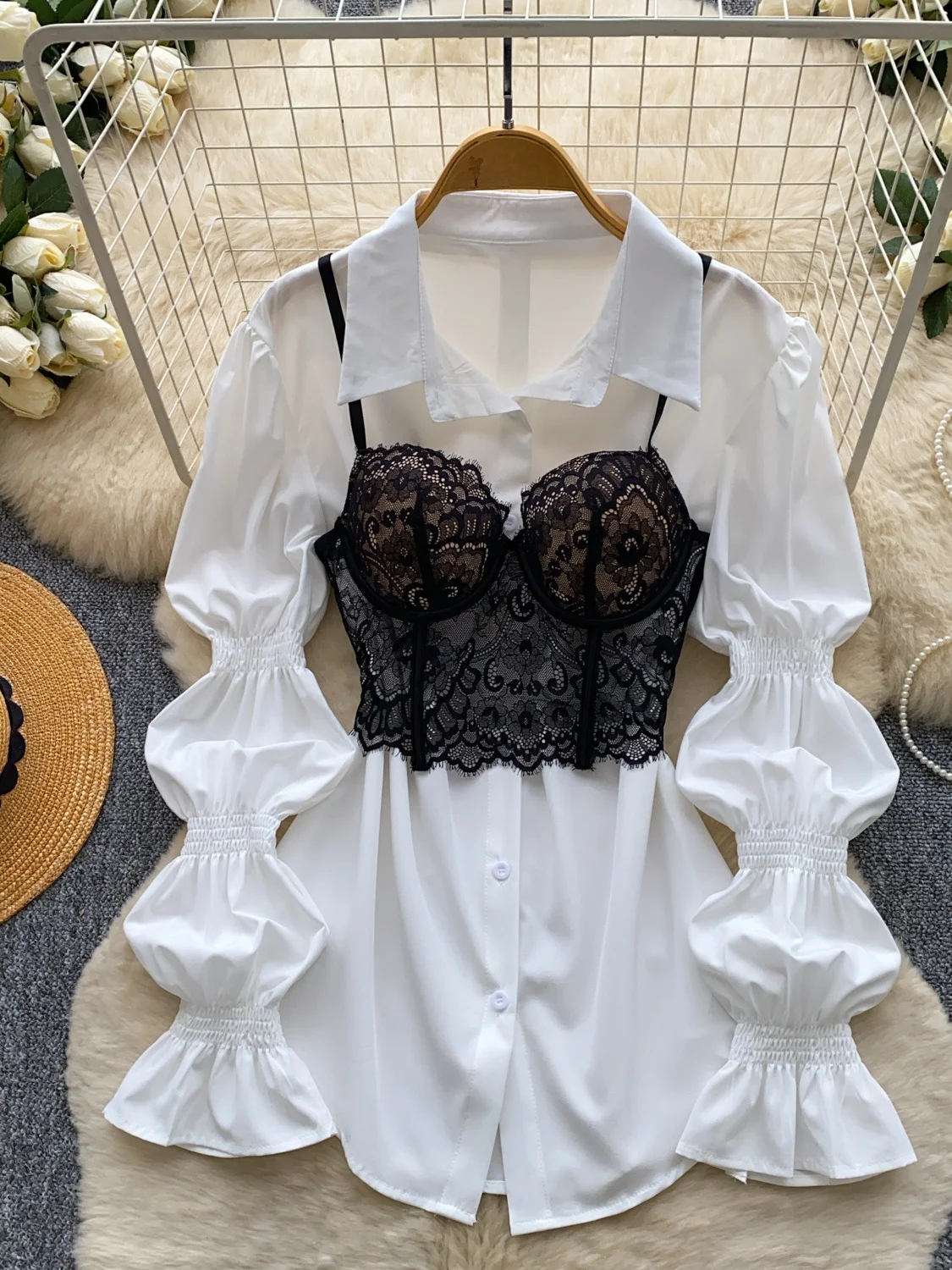 

Retro Slimming Lace Patchwork Bubble Sleeve Shirt And Strap Two-Piece Set for Women Commute Style Autumn Fashion Ensemble