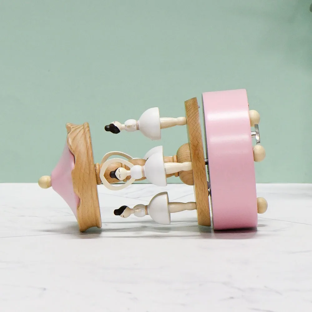 Customized name Wooden Carousel Trojan horse Music Box Ornaments Rotatable Hand-cranked Music Box Handmade Birthday Gift