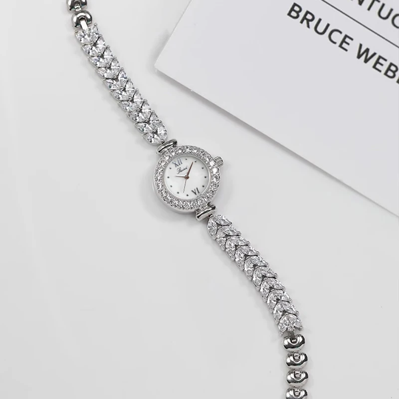 2024 New Mermaid Watch Small Dial Gypsophila Bracelet Watch Light Luxury Popular Fishtail Chain Women's Watch Gift Best Choice