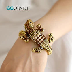 Beautiful Vintage Crocodile Bangle in Antqiue Gold Color Statement Wide Cuff Bracelet For Girls Women Fashion Jewelry Accessory