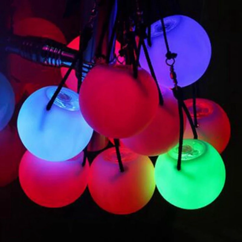 2 pezzi LED palline Poi Glow Poi palline LED Glow Toy Light Up Balls Arcobaleno alta stroboscopica palla rotante per bambini adulti