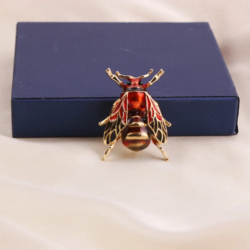 SKEDS Luxuriöse, extravagante Vintage-Bienenbrosche für Damen mit Kristallen, modische, elegante, exquisite Insekten-Strass-Anstecknadeln