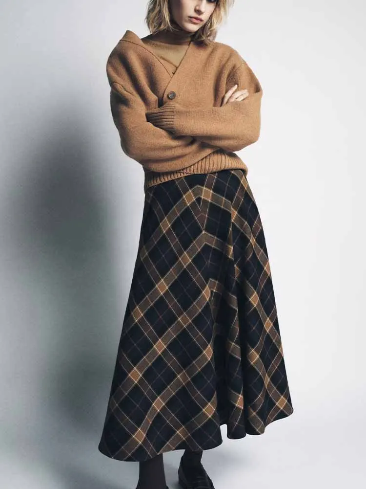 

Зимние новые поступления в европейском и американском стиле, модная и модная простая женская одежда, клетчатая юбка со средней талией