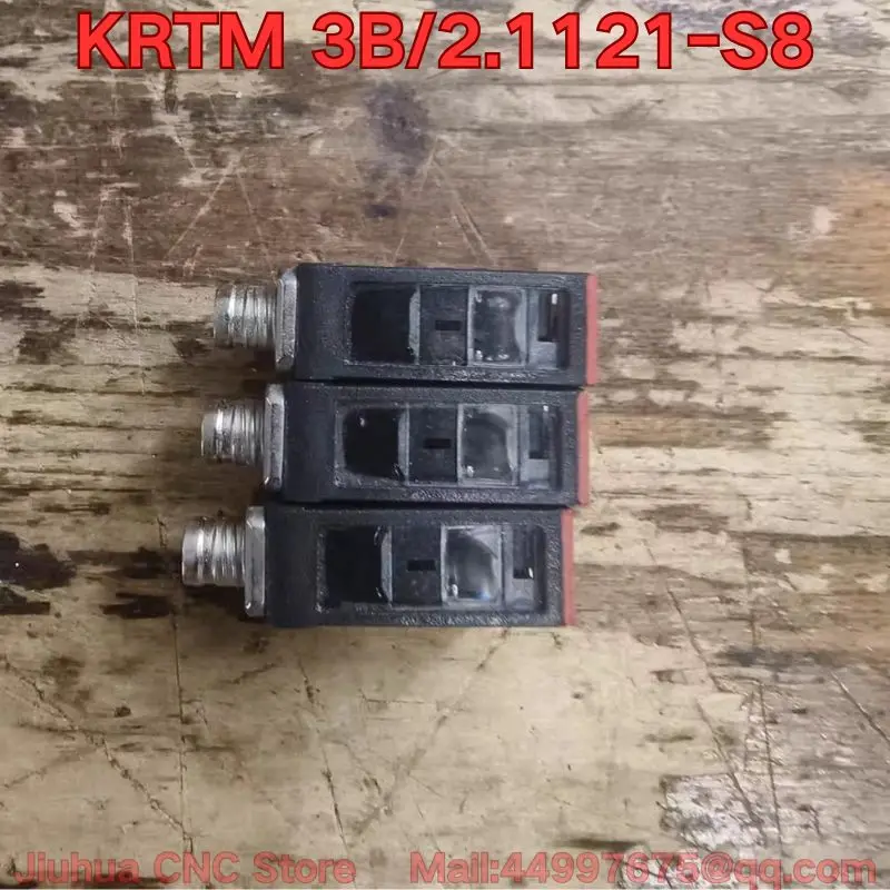 

Тест функциональности б/у фотоэлектрического датчика KRTM 3B/2.1121-S8 показывает нормальную работу. Последние цены на 2026 год.