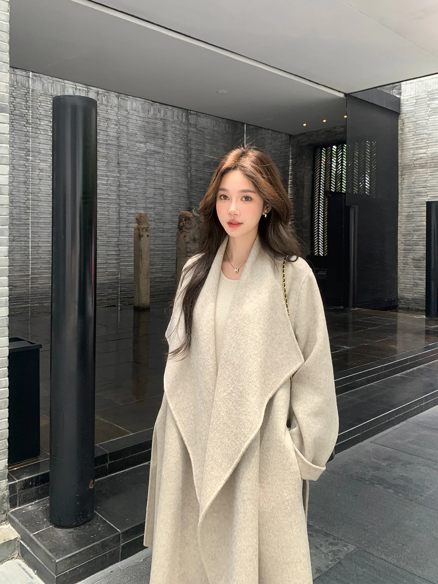 

Новое шерстяное пальто New Moon Godd 2025 двустороннее, женское, с большим воротником, осенне-зимняя модная верхняя одежда для повседневной носки, простой дизайн