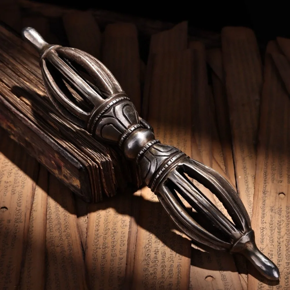 Obsequio coleccionable: Dorje de hierro de nueve puntas tallado a mano estilo tibetano, bastón de exorcismo, objeto ritual y decoración para el hogar.