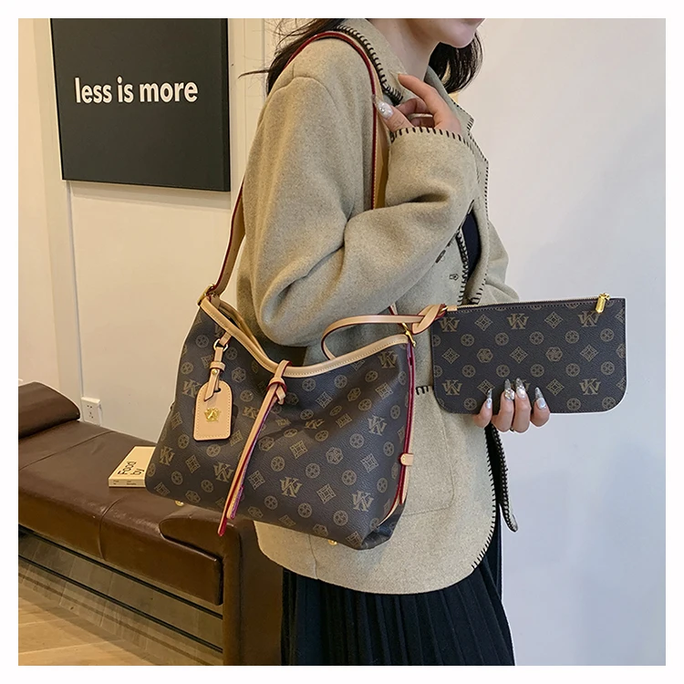 

Stylish Simple Unique Handbag Solid Color for Commuter Women Minimalist Luxury Vintage Fashion