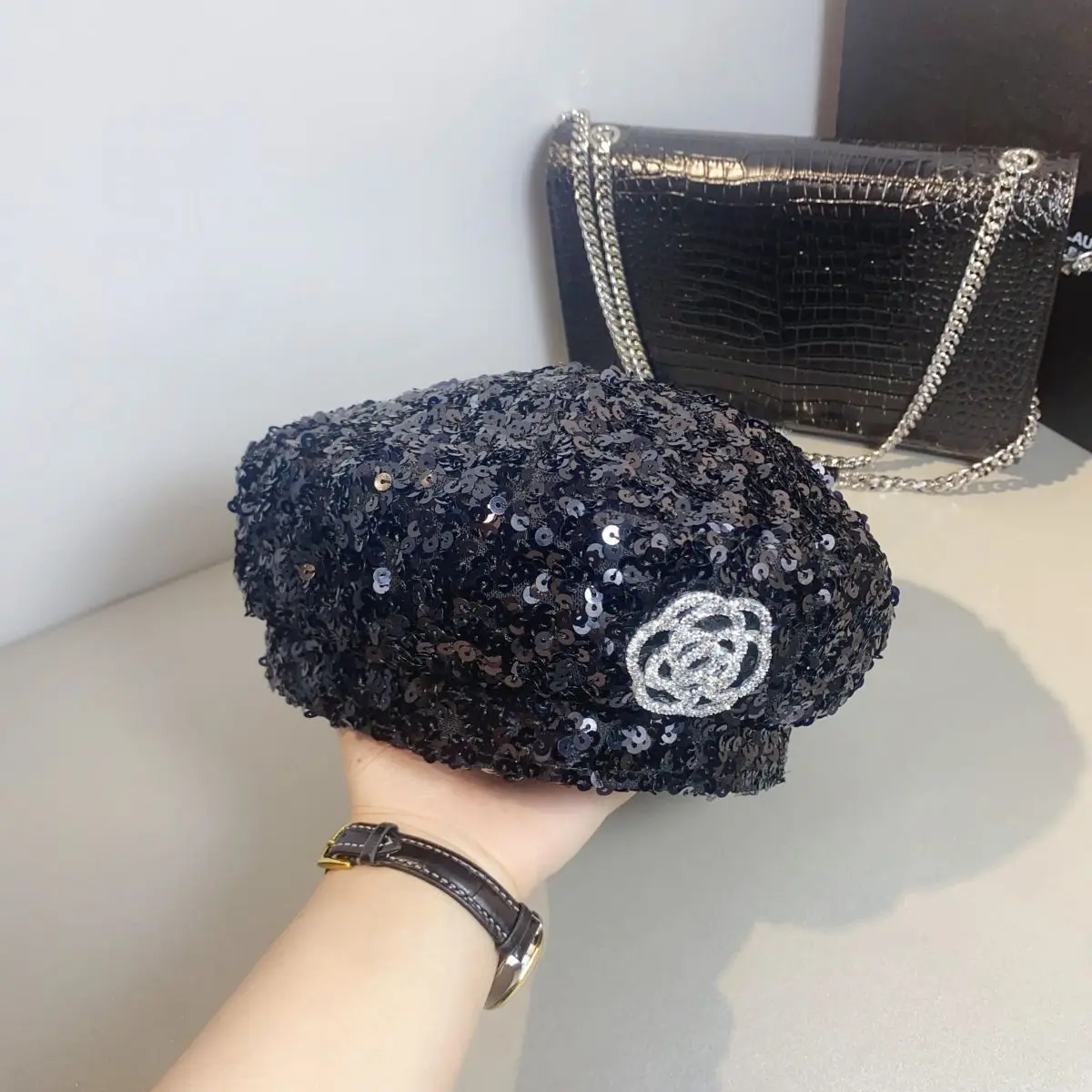 Summer New Super Flash Face Small Glitter Camellia Beret Korean Version Outdoor Shopping Fashionable Women\'s Hat