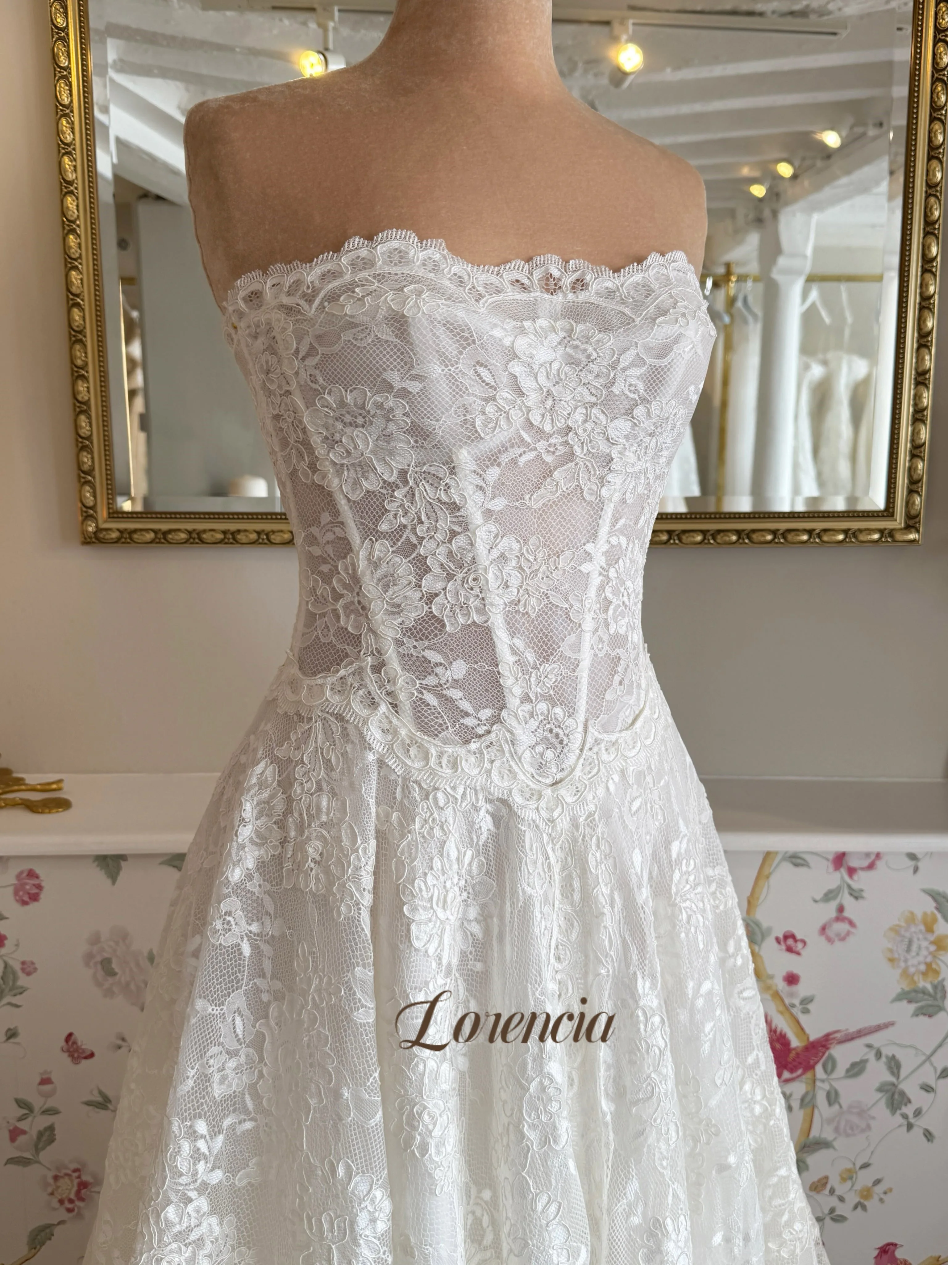 Lorencia Elegant Floral Lace A-Line Wedding Dresses 2026 Strapless Sleeveless Boned Basque Long Bridal Gowns Customized