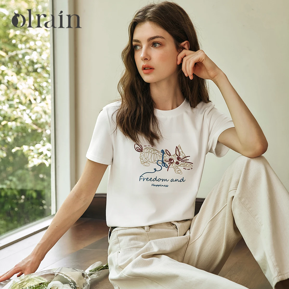 

OLrain White Casual T-shirt for Woman 2025 Fashion Chic Embroidery Straight Short Sleeve O Neck Simple Summer Clothes O57XT95502