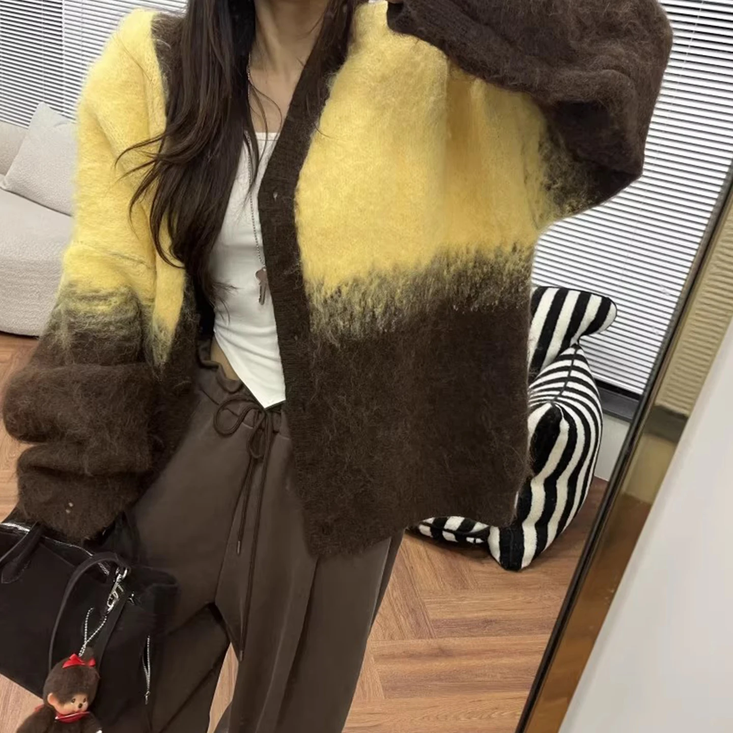 

Gagarich Ретро западный градиент вязаный кардиган свитер куртка женская зима 2025 новый мягкий толстый универсальный топ для девочек