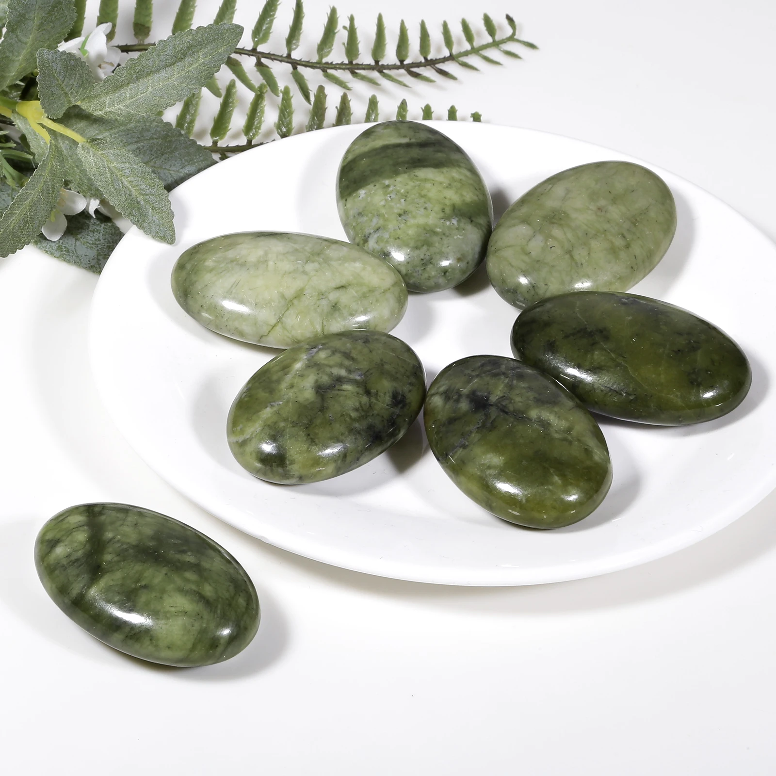 Tumbeelluwa jade verde oval palma pedra preocupação pedra cura chakra reiki cabochão jóias decoração 60x40x20mm