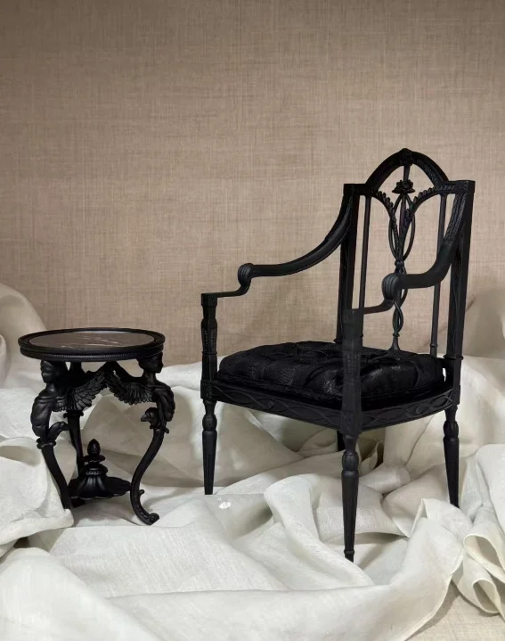 1：6 European-style Chairs, Miniature Baroque Sofa Mini Retro Angel Round Table Miniature Dollhouse Furniture Decoration