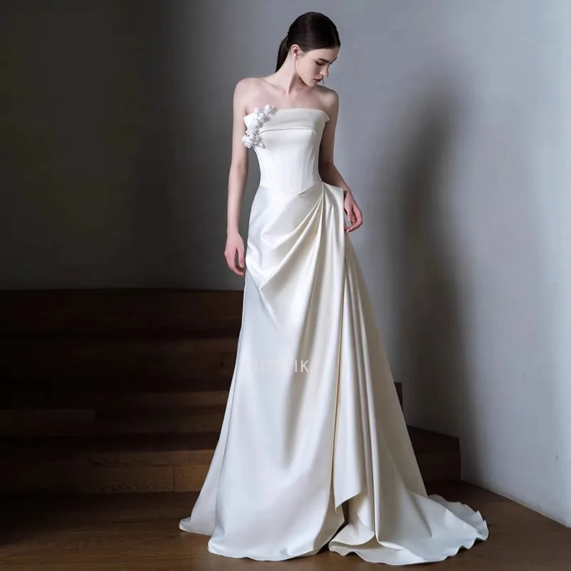 French White Light Wedding Dress Slim Strapless Satin Sleeveless A-Line Mermaid Formal Occasion Celebrity Prom Evening Dress