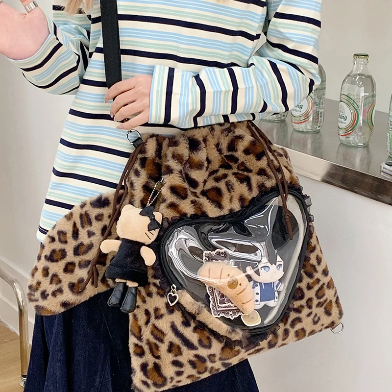 Ita Bag, Rucksack mit Klarsichtfenster, Damenmode-Plüsch-Umhängetasche mit Kordelzug, Leichte Schultasche mit großer Kapazität – Detail 6