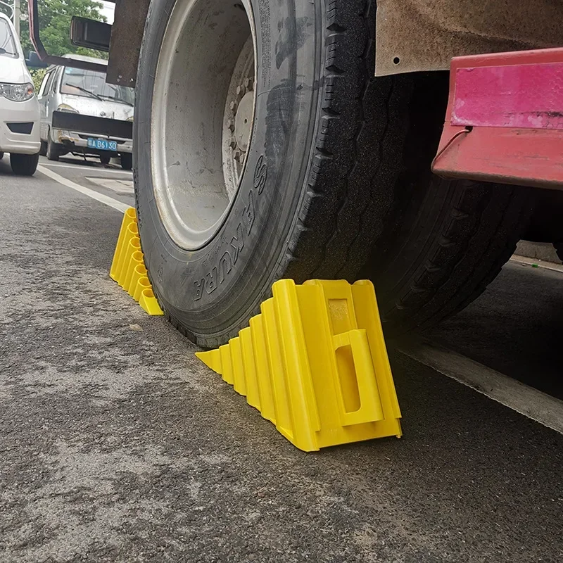 Portable Car Anti Slip Stop with Handle, Car Tire Rubber Parking Stop,plastic Triangular Slope Anti Slip Support Pad Accessories