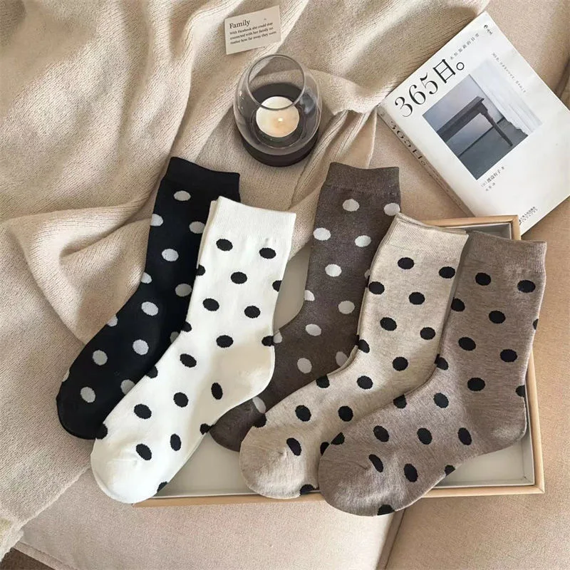 

5 пар осенне-зимних теплых осенних носков средней длины для женщин, комплект женских носков в японском стиле в горошек, осенние школьные носки, высокие 2025