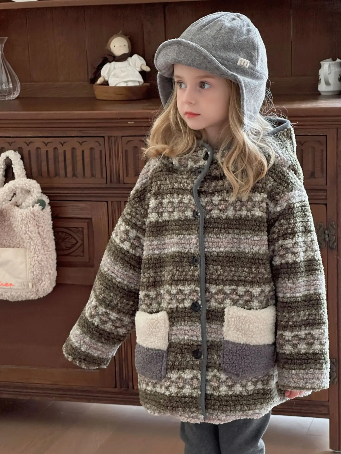 Giacca per bambini 2024 Nuovo Autunno Inverno Cappotto di lana di agnello Bambini Girs Ragazzi Giacca calda con cappuccio Cotone Natale Abbigliamento per bambini