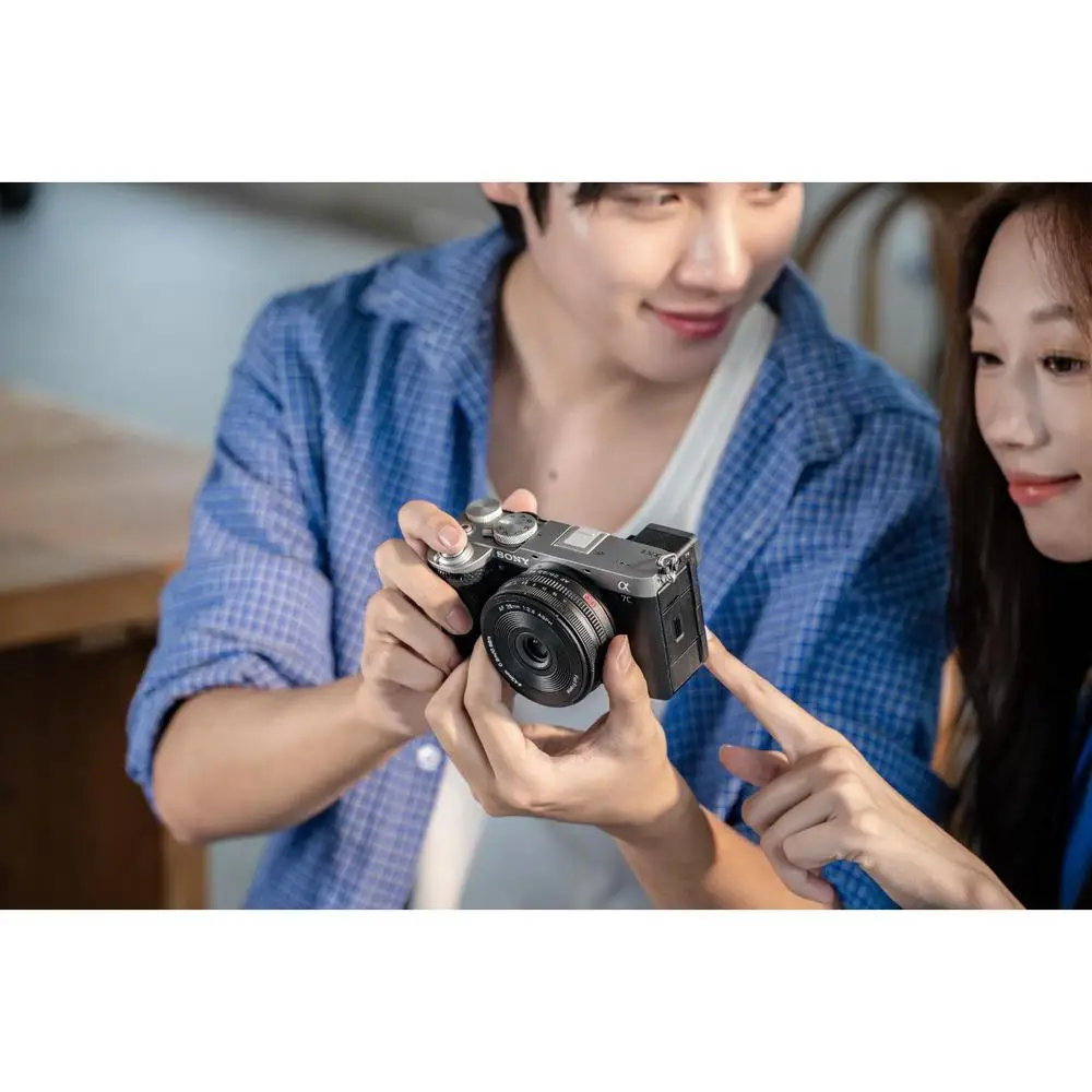 Viltrox 26mm F2.8 EVO Pancake Lens AF Full Frame Prime Lens for Sony E-Mount A7CII A7C A7IV A7III A7RV A7RIV A6700 Nikon Z-Mount