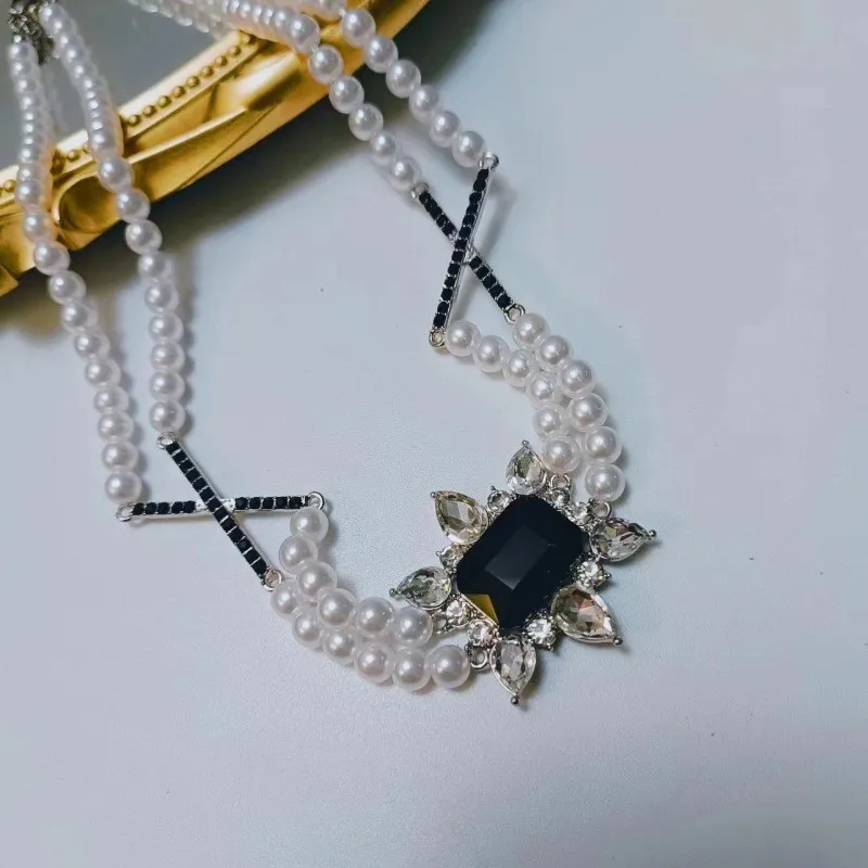 Silver square pendant Baroque pearl necklace niche design clavicle chain neck chain choker accessories women