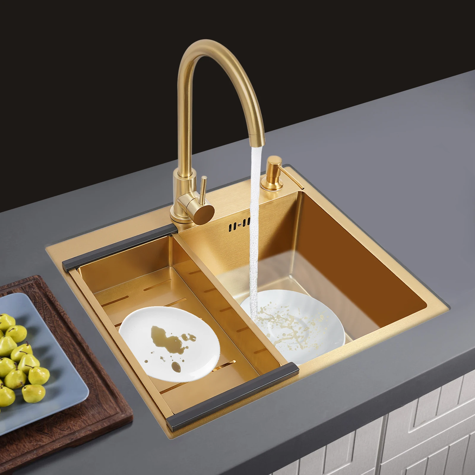 Lavello da cucina dorato 19.69*17.72*8.66 pollici con cestello scolapiatti e rubinetto