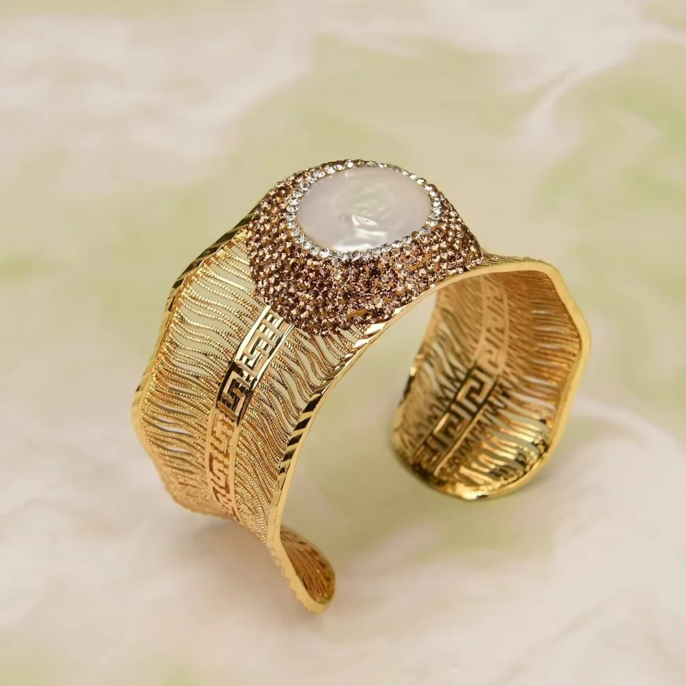 

Big White Coin Pearl Gold Plated Bangle With Zircon Paved Wire Drawing Point Pearl Bracelet Lady Jewelry