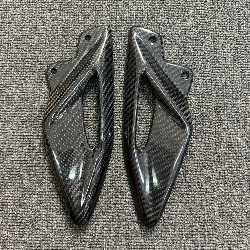 Heel Guard Plates Foot Rests For Triumph Street Triple 660 765 R RS 2016-2024 Weight Reduction Carbon Fiber moto accessories