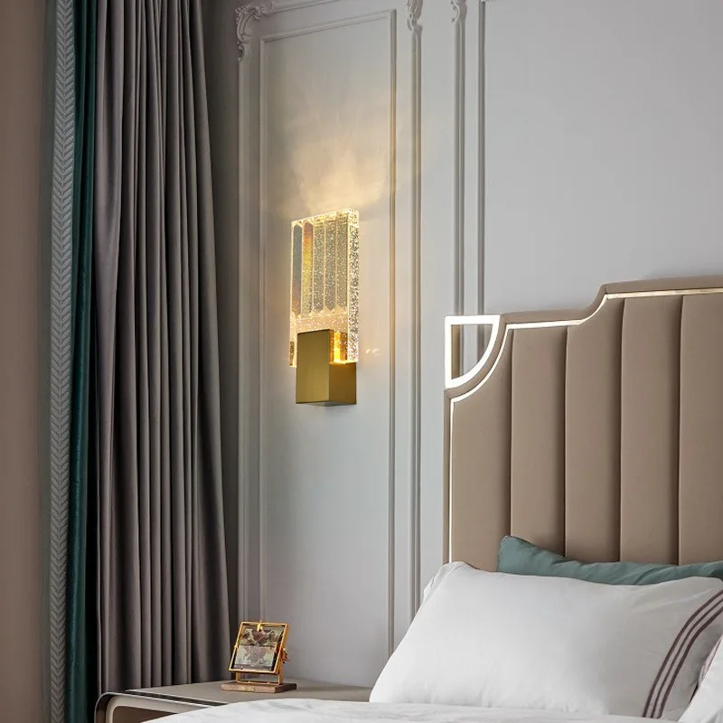 مصباح حائط حديث وبسيط وخفيف فاخر وكريستال وفولاذ مقاوم للصدأ وجدار تلفزيون بجانب السرير